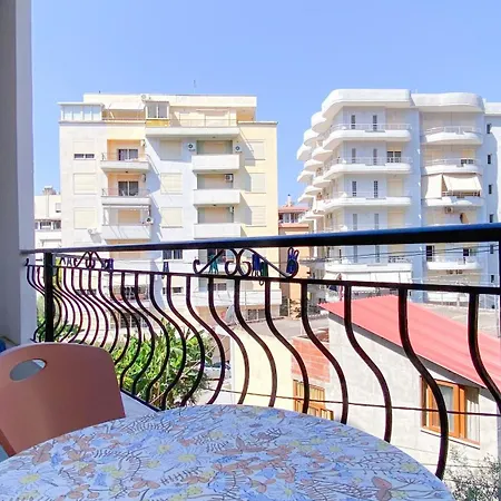 Apartment Mikel's House